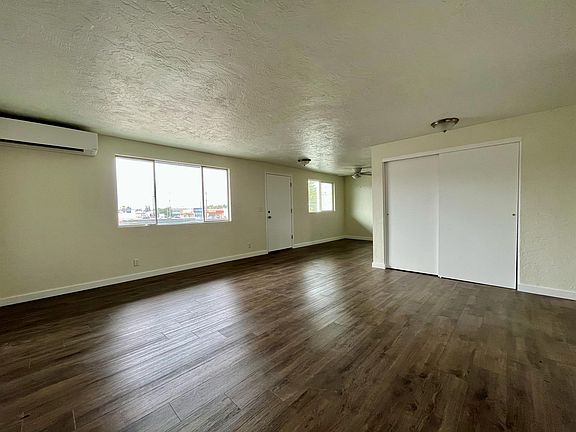 4th image of 101 S 35th St APT C