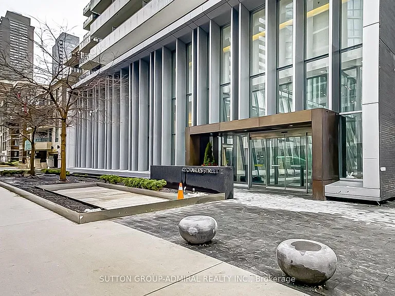 42 Charles St E #1908 — Photo 3