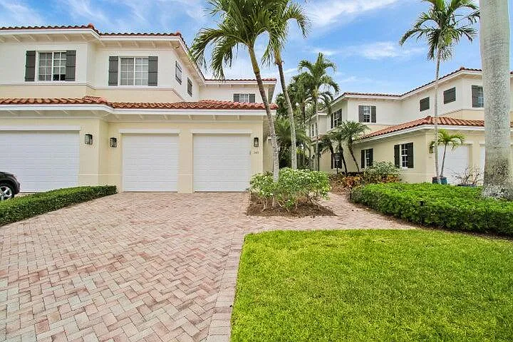 2 bed, 2.5 bath, 2396 sqft, $6,500 — Photo 2
