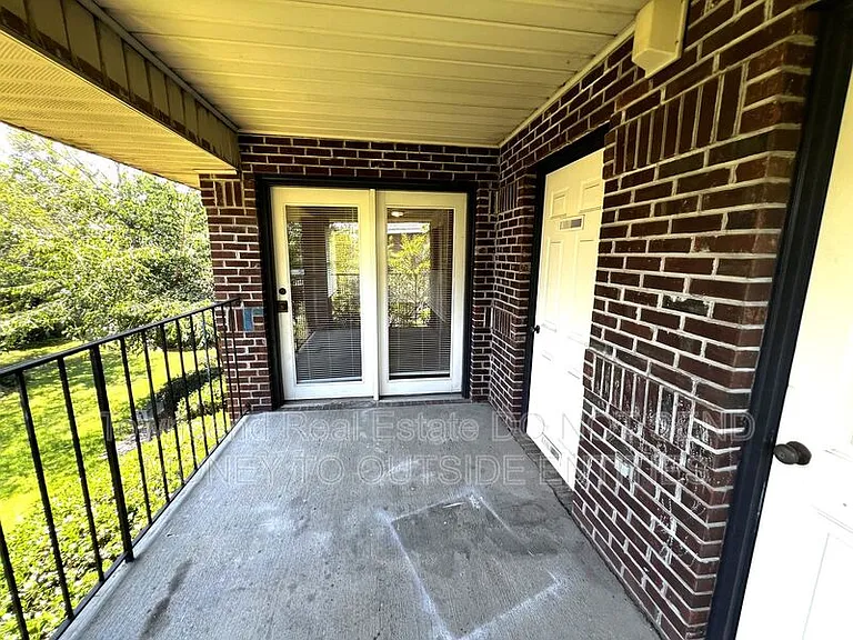 1005-4 Ancestry Dr — Photo 21