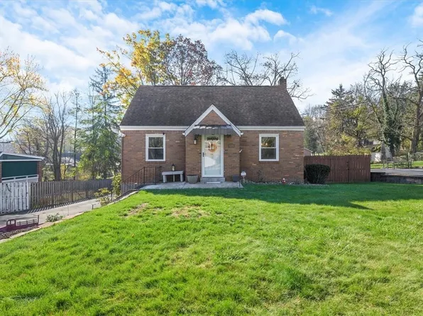 135 Lily Dr, Glenshaw, PA 15116