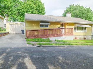 720 N Garfield Ave, Burlington, IA 52601