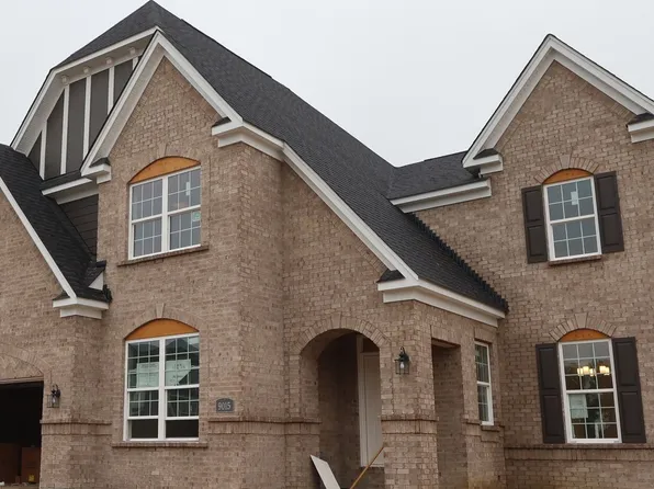 9015 Sorrento Pl, Dayton, OH 45458