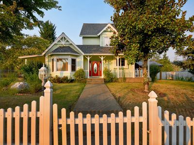 340 NE 2nd St, Oakland, OR, 97462