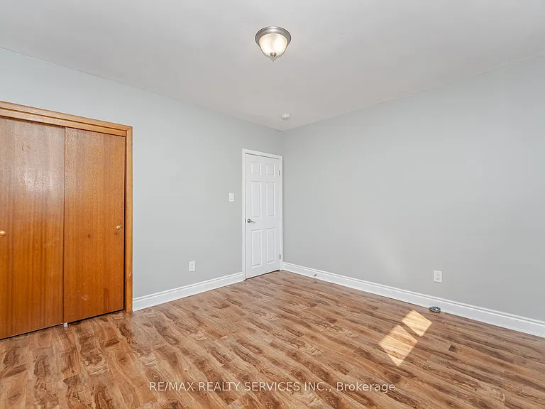 61 Avondale Blvd — Photo 18