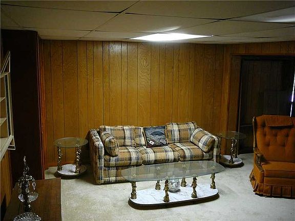 3rd image of 1669 E Dunluce Dr