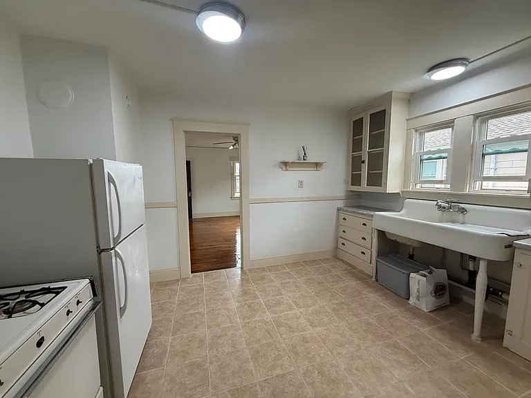 42 Maple St — Photo 22