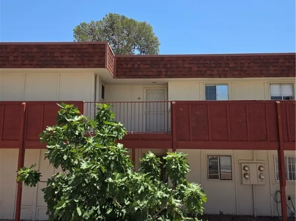 5440 Swenson St #18, Las Vegas, NV 89119