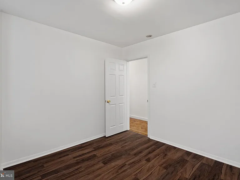 4617 Locust St #1 — Photo 14