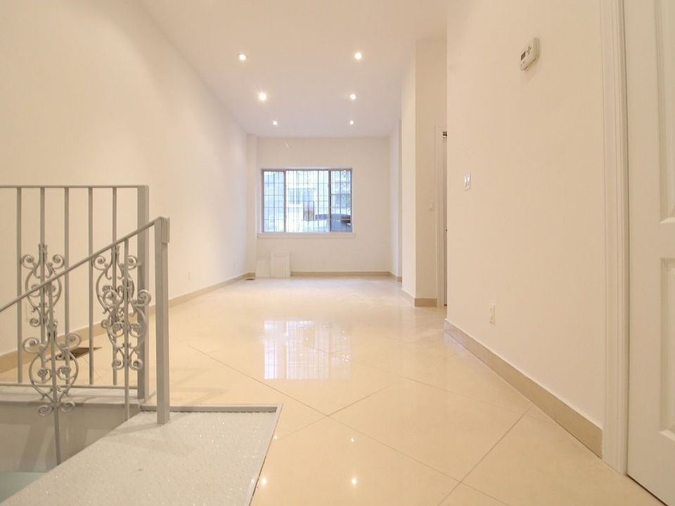 1st image of 526 Lefferts Ave #1