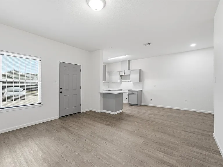 319 N Carolina St #B — Photo 5