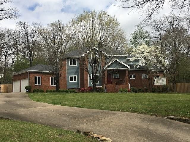 1st image of 1807 S Prestwick Pl