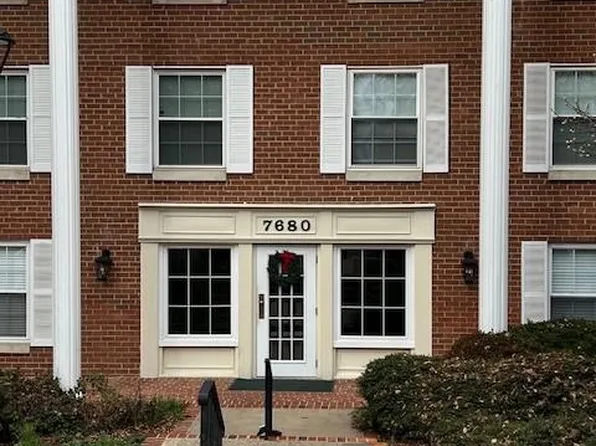 7680 Tremayne Pl APT 311, Mc Lean, VA 22102