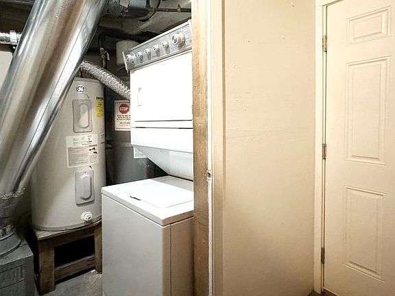 4th image of 215 W Pueblo St #A