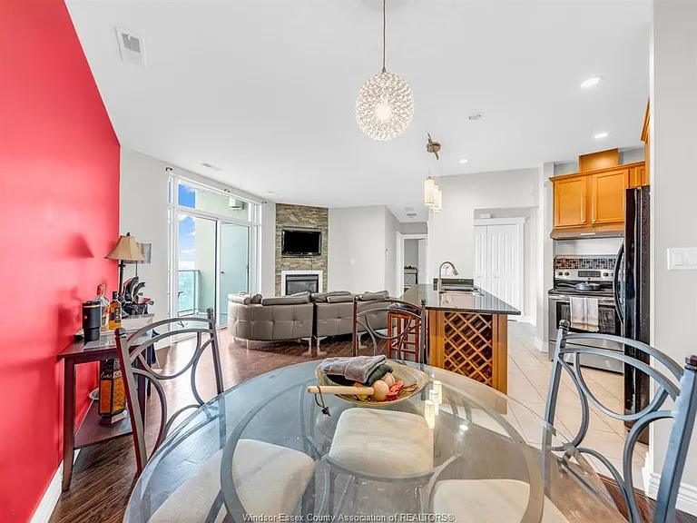 1225 Riverside Dr E #1007 — Photo 10