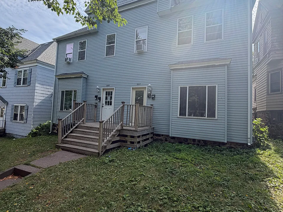 207 S 17th Ave E #2