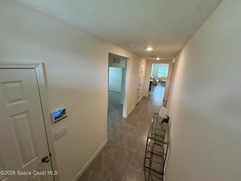 1349 Ashford Ave NE — Photo 17