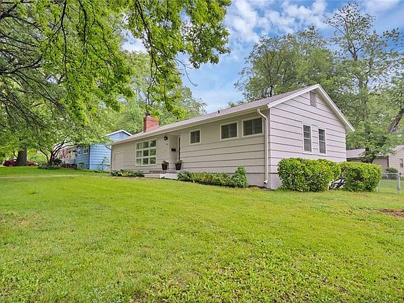 3rd image of 5231 Sherwood Dr