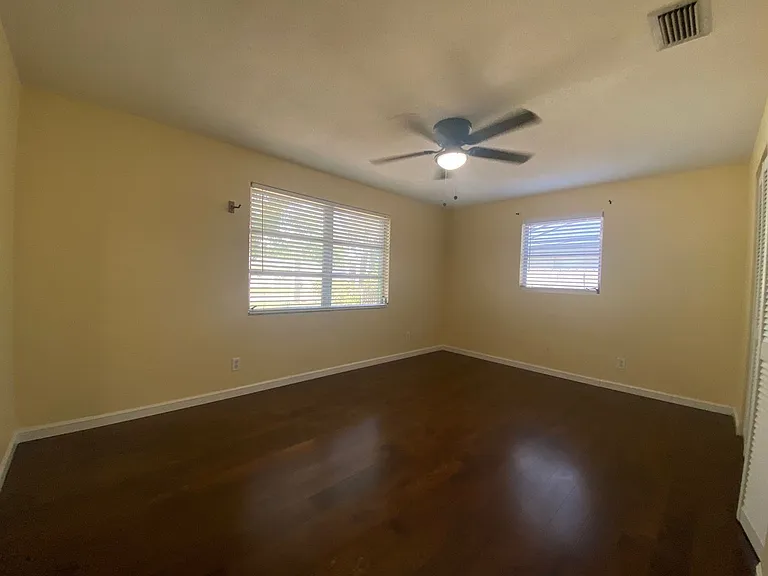 535 Olive St — Photo 7