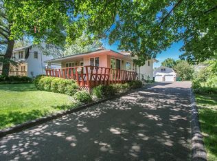 699 Labore Rd, SAINT PAUL, MN 55117