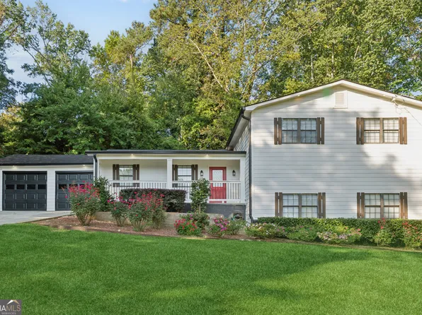 2103 Forest Ct, Snellville, GA 30078