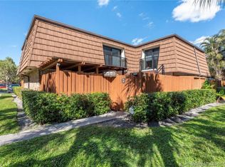 9156D SW 23rd St, Davie, FL 33324