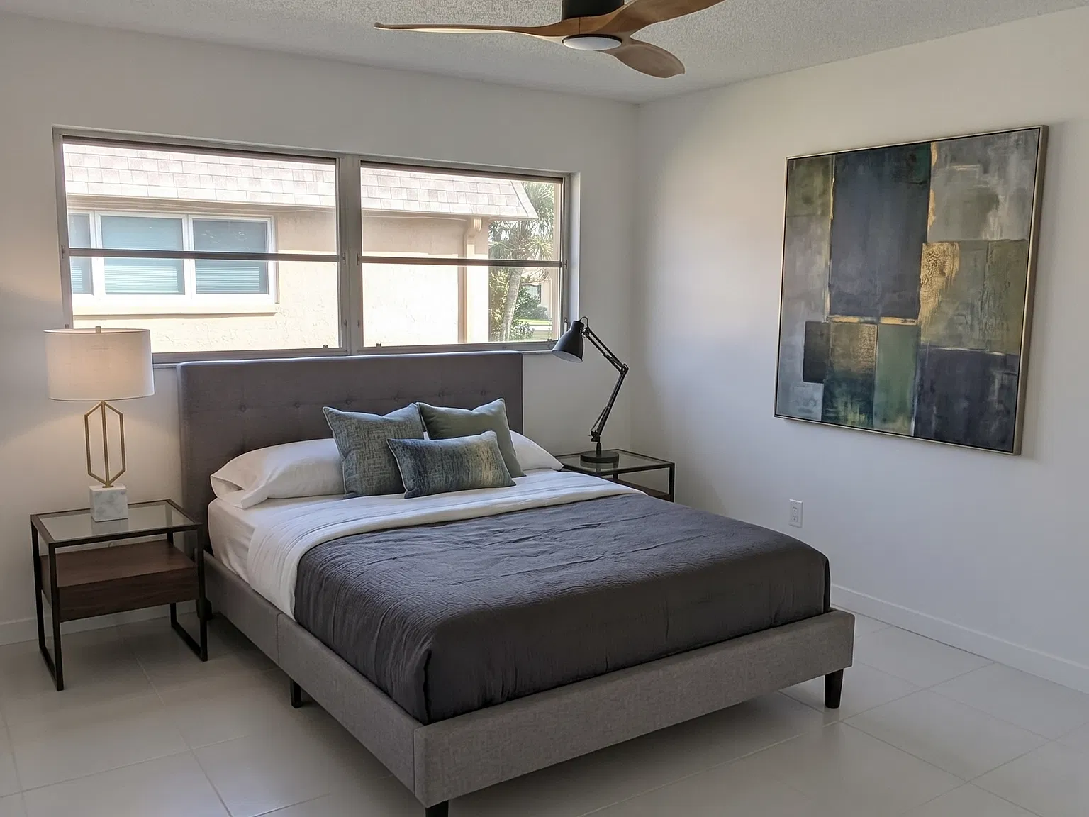 1 bed, 1.5 bath, 902 sqft, $2,300 — Photo 4