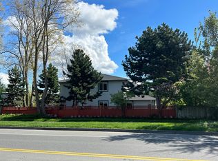 1911 12th St #B, Anacortes, WA