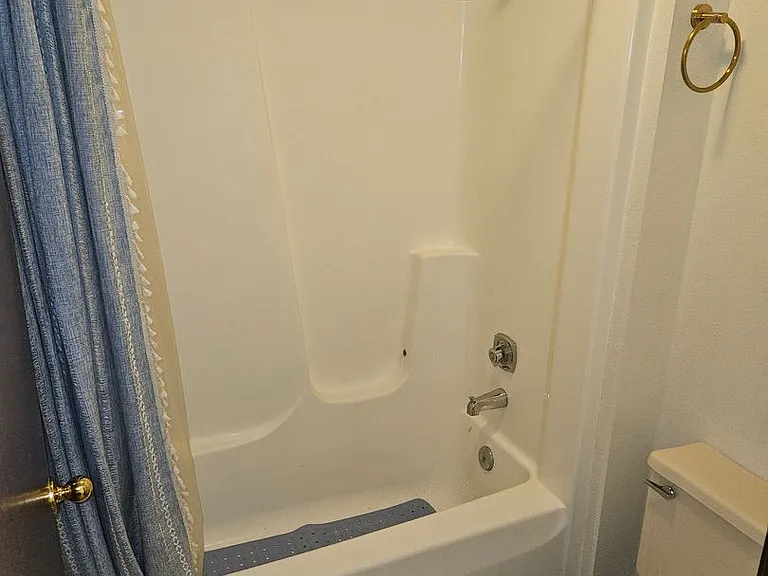 Rapids Studio Apartments — Photo 31