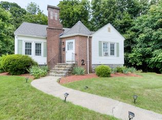 2 Maxdale Rd, Worcester, MA 01602