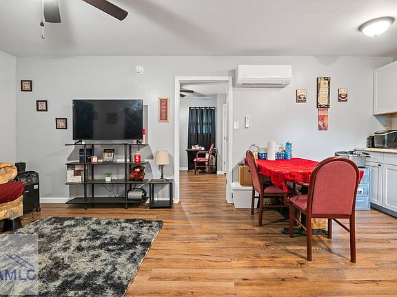 5th image of 115 Inman Ln