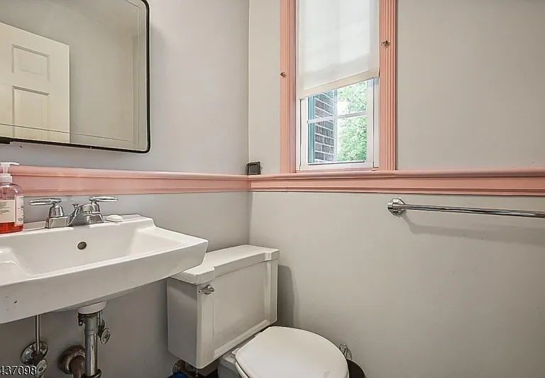305 Lupine Way — Photo 9