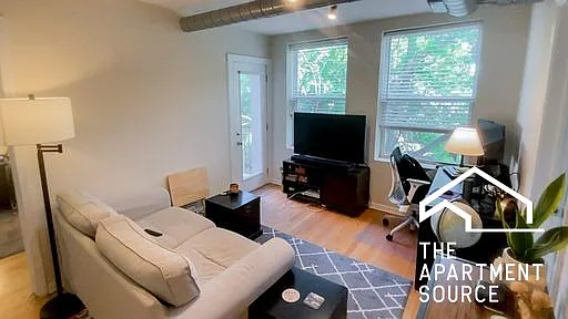 2522 W Leland Ave #2 — Photo 1