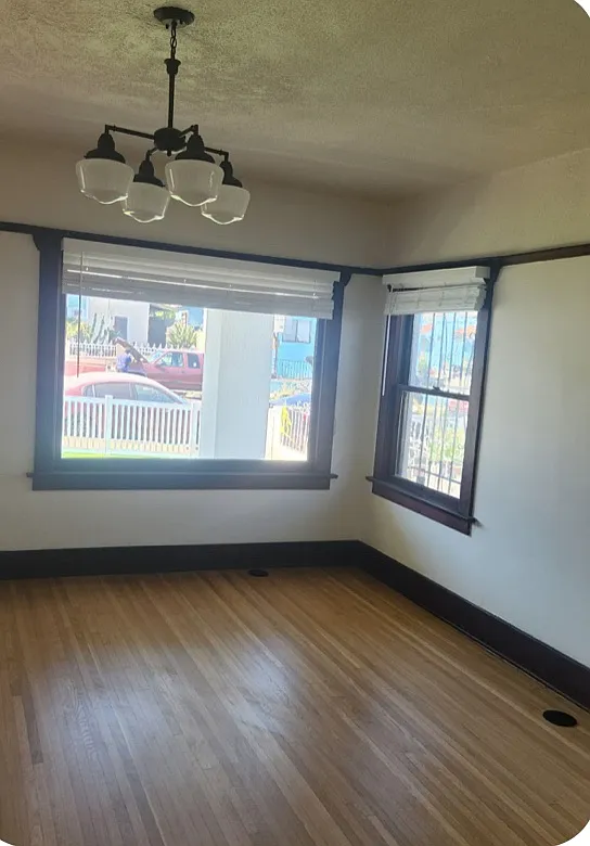 3 bed, 1.5 bath, 1606 sqft, $3,200 — Photo 2