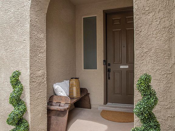 5th image of 2829 Delicias Rd SE