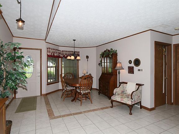 5th image of 360 Whippoorwill Ln