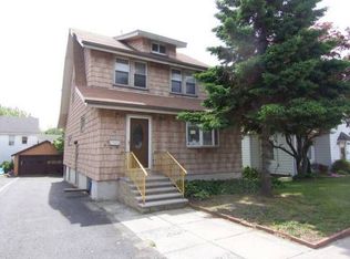 48 Charles St, Little Ferry, NJ 07643