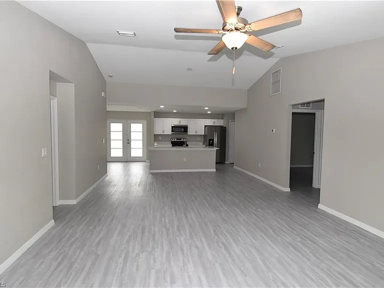 1544 Waldorf Dr — Photo 7