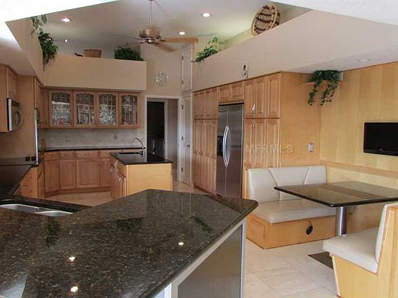 5th image of 322 Circle Dr
