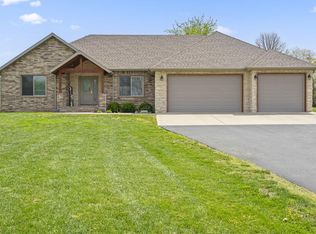 1758 W Big Meadows Ln, Nixa, MO 65714