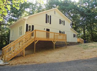 2750 Lockwood Dr, Winston Salem, NC 27103