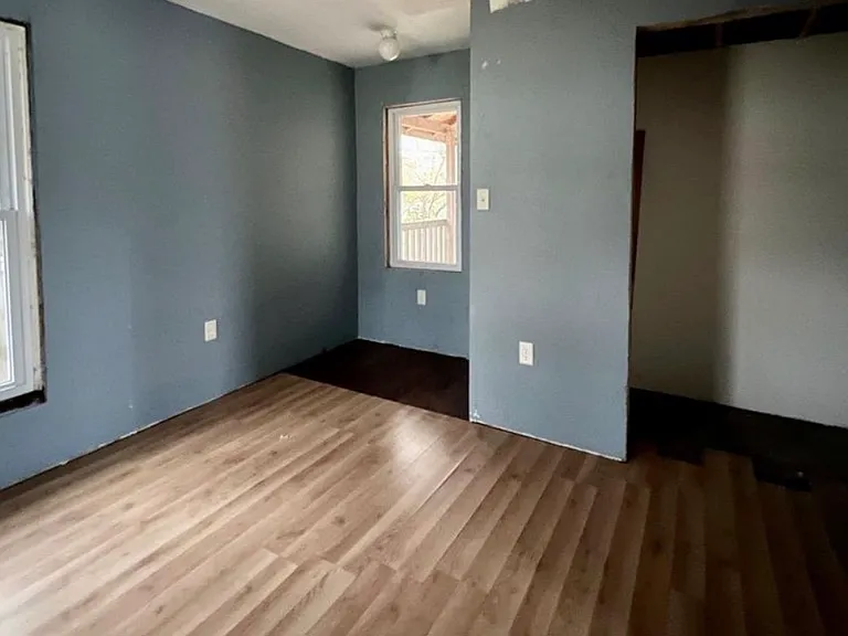303 Chicago St — Photo 15