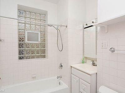 4th image of 2025 W Shakespeare Ave APT 2