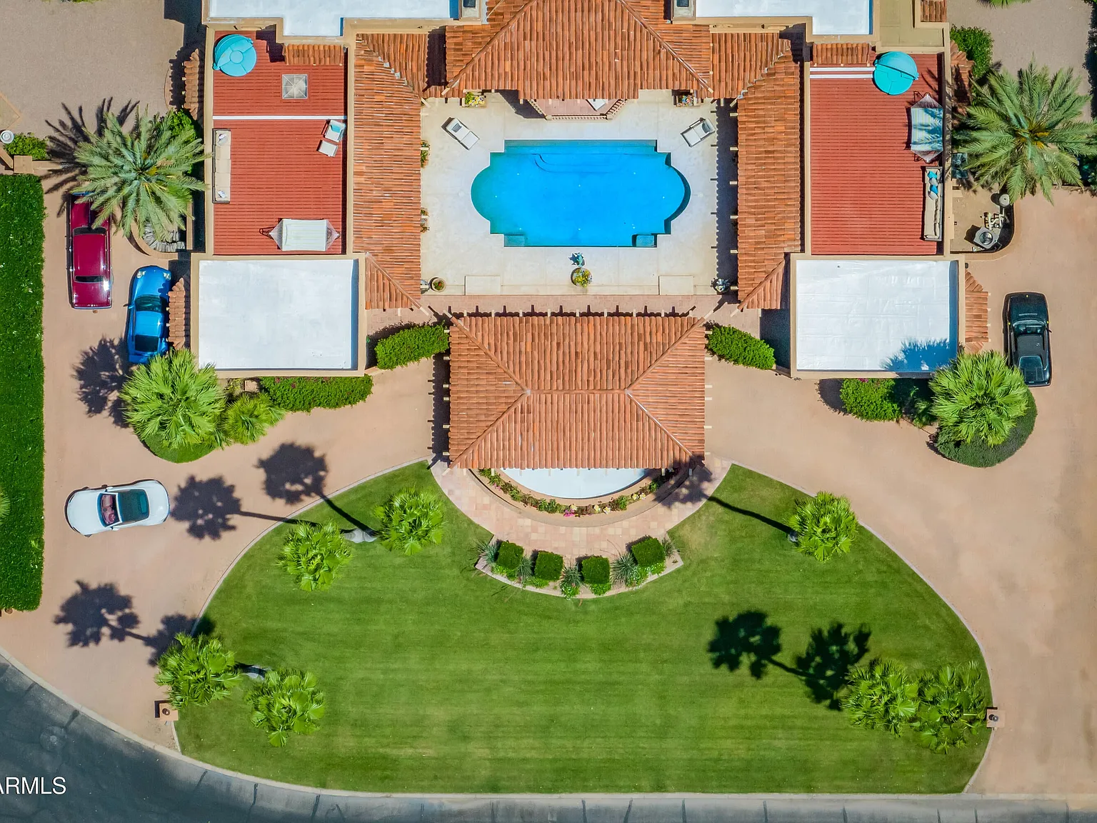 5 bed, 4.5 bath, 8006 sqft, $49,000 — Photo 4