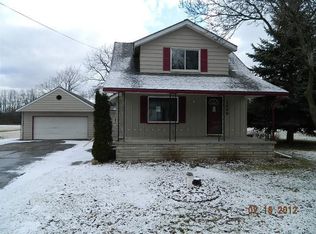 1099 Gilbert St, Flint, MI 48532