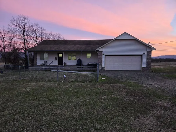 807 Ludlow St, Hartford, AR 72938