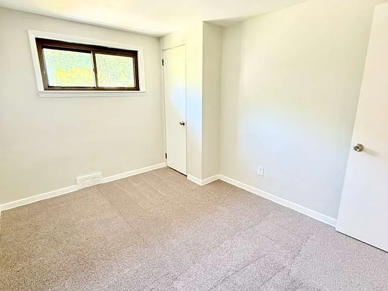 224 Jacob Dr — Photo 13