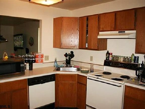 2nd image of 3223 Juniper Ct #3223