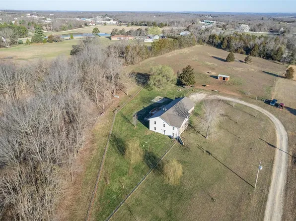 257 Crescent Lake Rd, Saint Clair, MO 63077