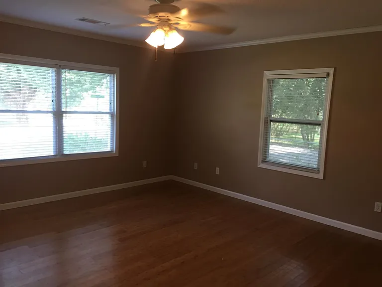 909 Whistler Ln — Photo 7